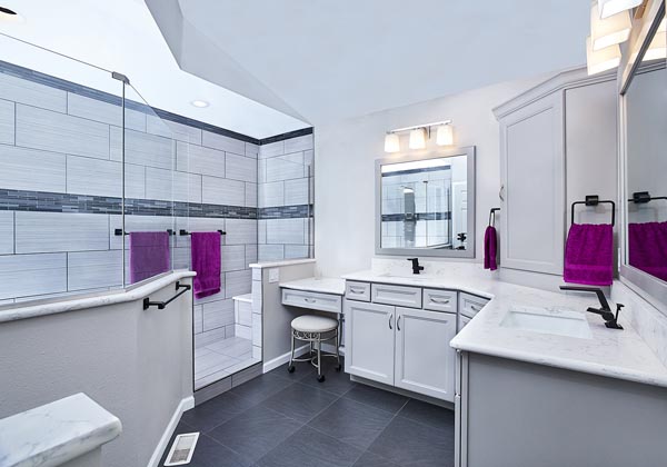 Bathroom   ♦   Belleville, Illinois